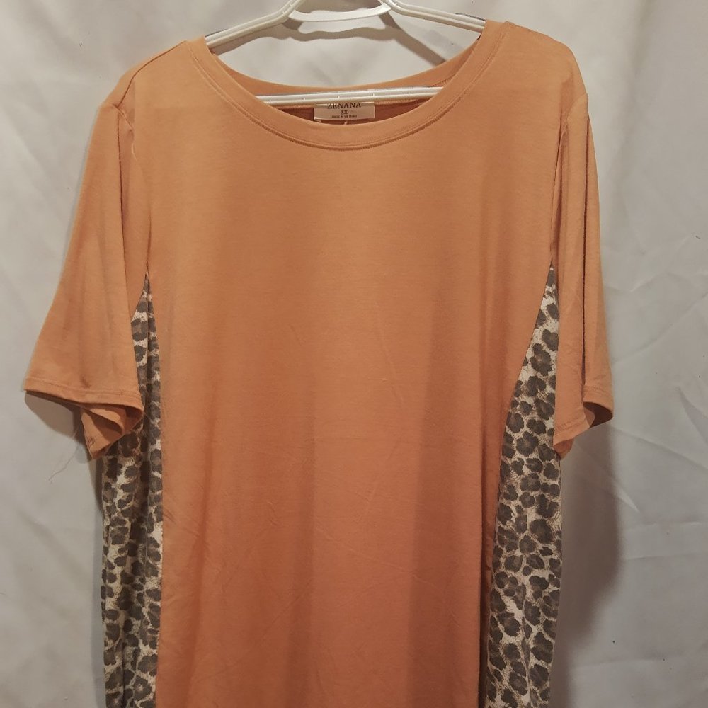 Women's 3X Top with Cheetah Print Panel Sides, NWT